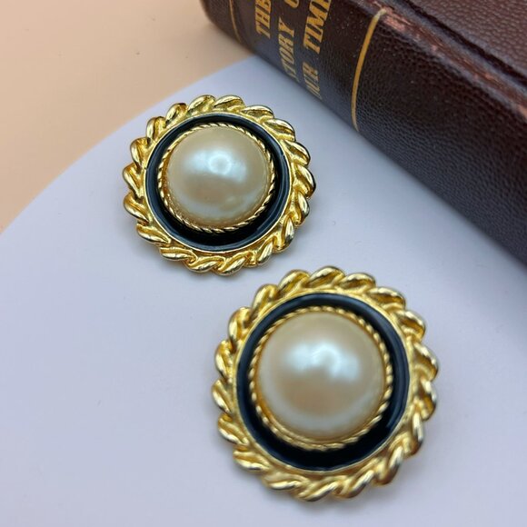 Vintage Park Lane Clip-On Earrings, Faux Pearl with Black Enamel - Picture 3 of 8